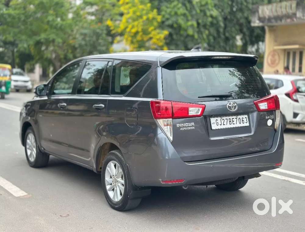 Toyota Innova Crysta [2020-ongoing] 2.4 Gx 7 Str, 2017, Diesel