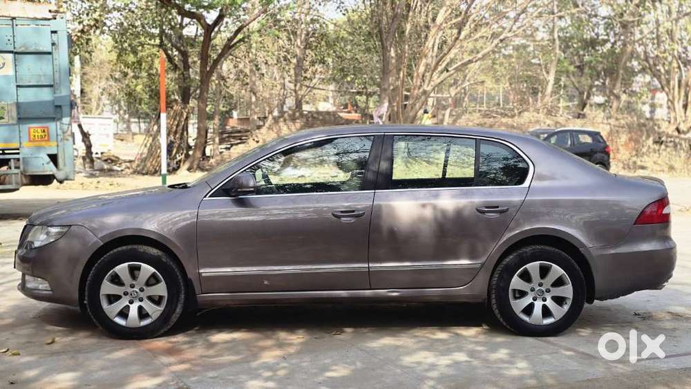 Skoda Superb 2013-2015 Elegance 1.8 Tsi Mt, 2013, Petrol