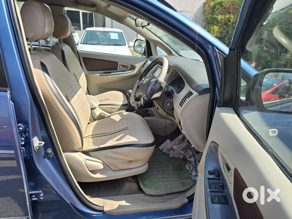 Toyota Innova 2.5 G (diesel) 7 Seater Bs Iv, 2013, Diesel