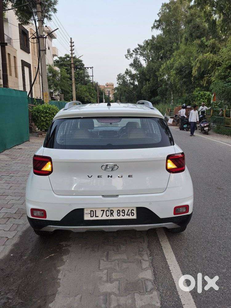 Hyundai Venue 1.2 S (o), 2021, Cng & Hybrids
