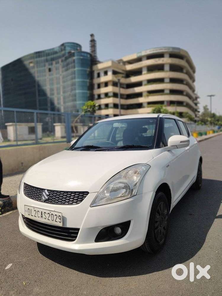 Maruti Suzuki Swift Vxi + Manual, 2013, Cng & Hybrids