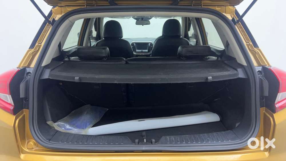 Mahindra Xuv300 W8 Amt Optional Diesel, 2023, Petrol