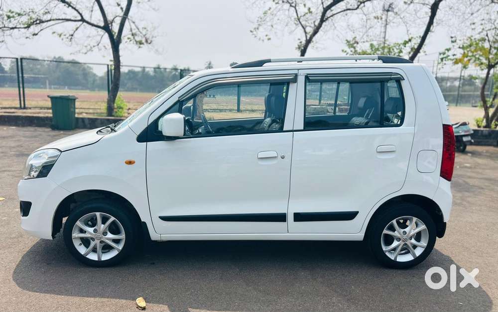 Maruti Suzuki Wagon R 1.0 Vxi Amt, 2017, Petrol