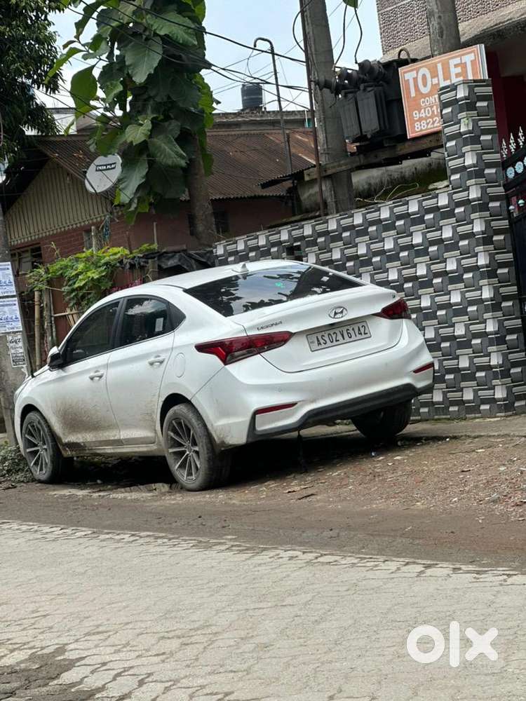 Hyundai 2018 Last .petrol Car
