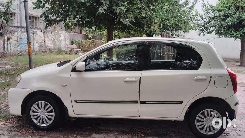 Toyota Etios Liva 2011 Ll Patrol + Cng Ll