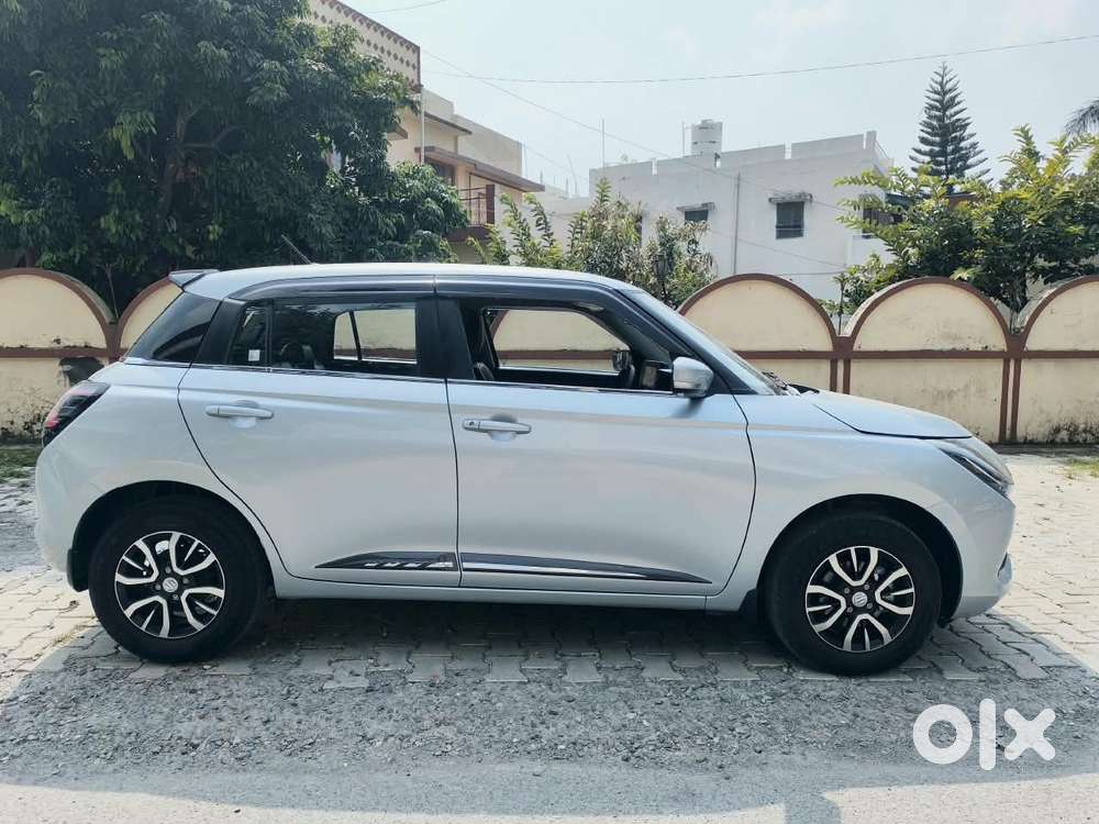 Maruti Suzuki Swift Vxi + Manual, 2026, Petrol