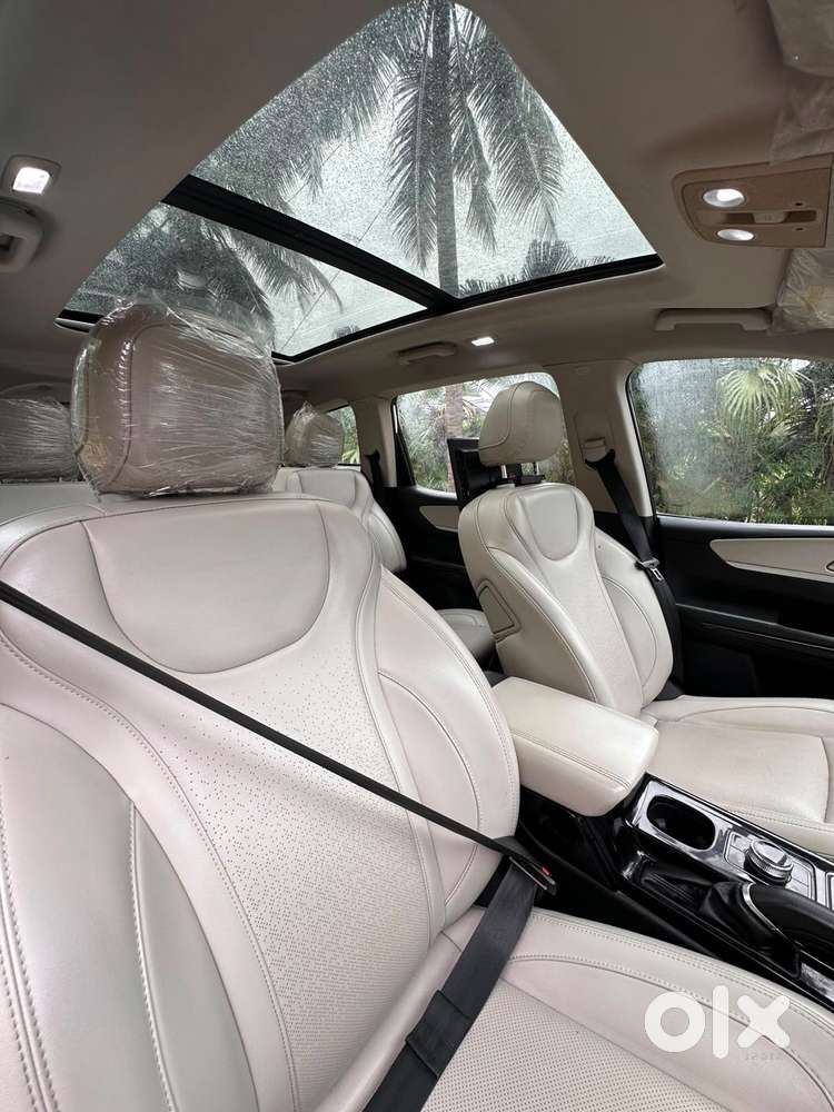Mahindra Xuv700 2.2 Ax 7 Diesel At Str Awd, 2023, Diesel