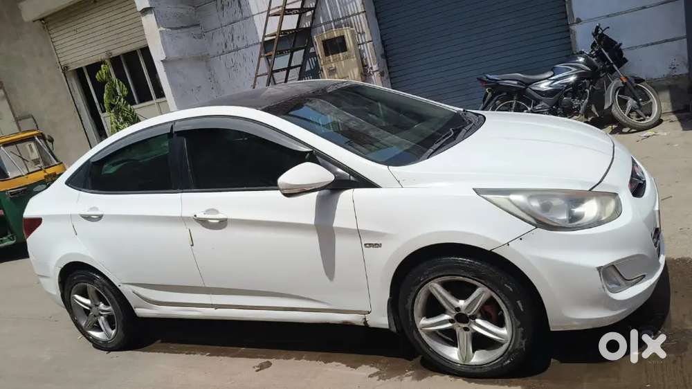 Hyundai Venue Diesel Mt 1013