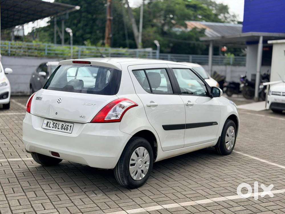 Maruti Suzuki Swift Vxi 1.2 Abs Bs-iv, 2015, Petrol