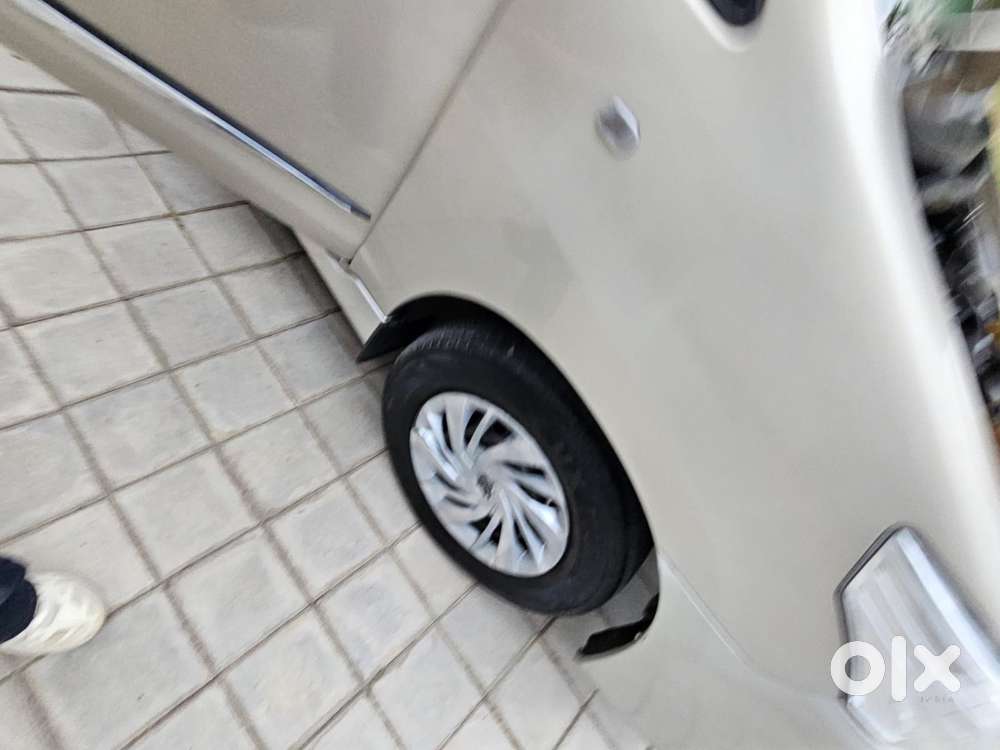 Toyota Innova 2.5 Gx (diesel) 8 Seater Bs Iv, 2016, Diesel