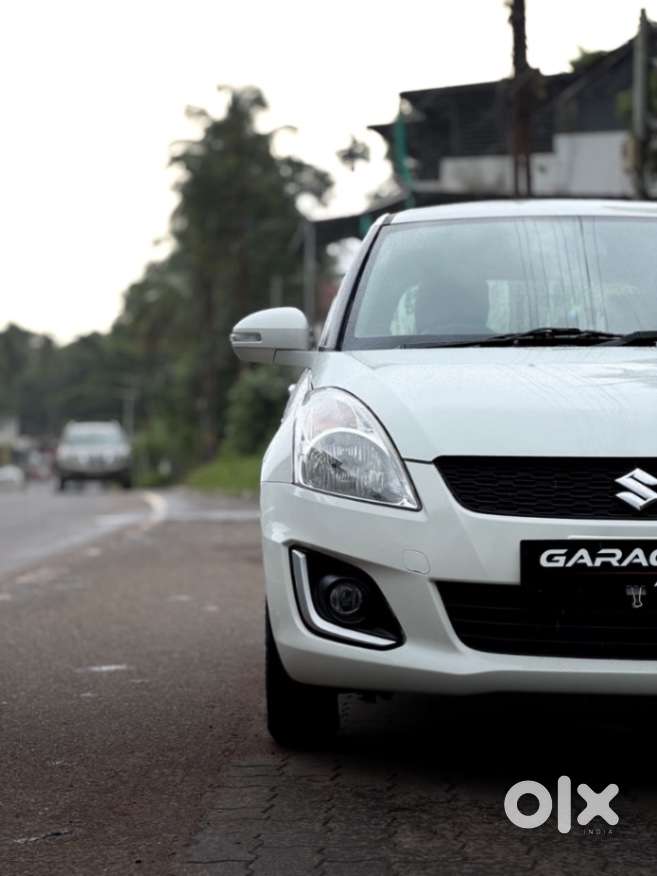 Maruti Suzuki Swift Vxi 1.2 Abs Bs-iv, 2016, Petrol