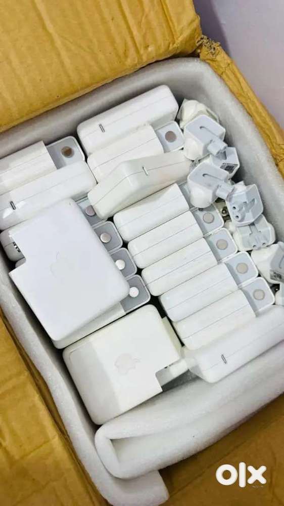 Apple Macbook ipad iphone Original Adepter available in bulk quantity