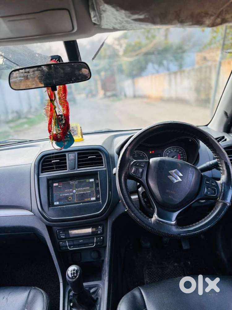 Maruti Suzuki Brezza 1.5 Zxi At Smart Hybrid Dual Tone, 2018, Diesel