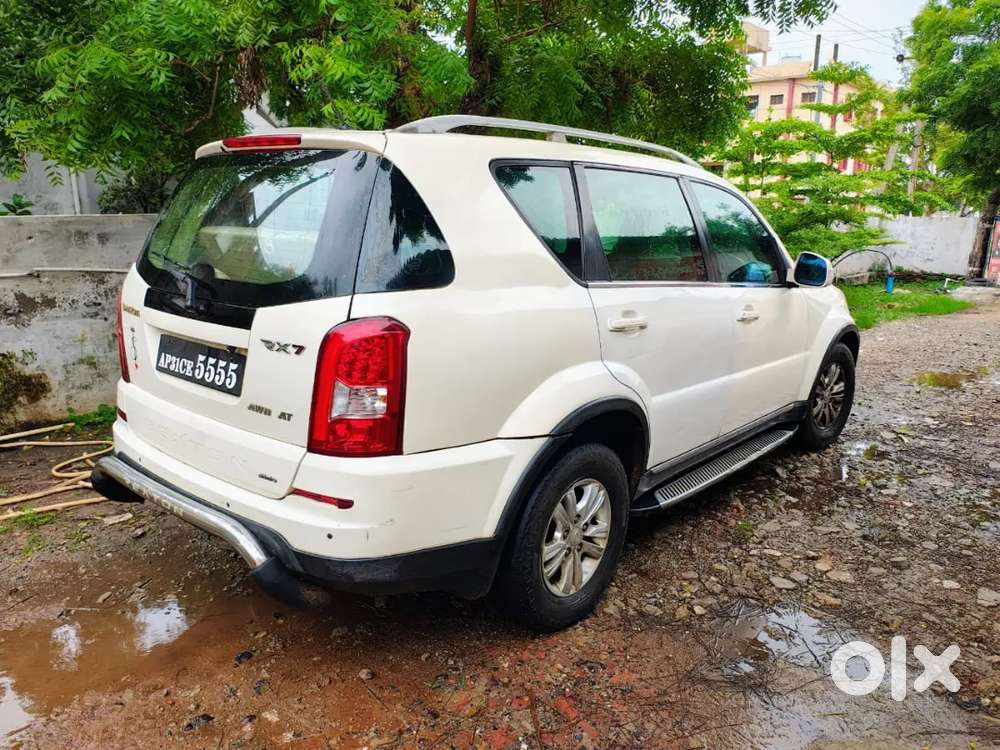 Mahindra Rexton 2014 Diesel 80000 Km Driven