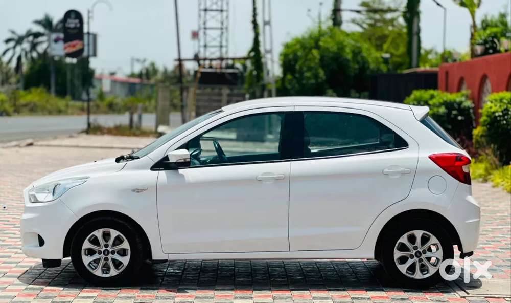 Ford Figo Titanium, 2016, Petrol