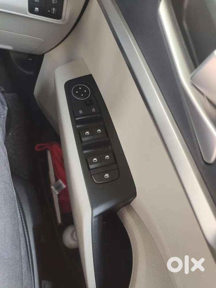 Kia Carens Brand New Model First Owner