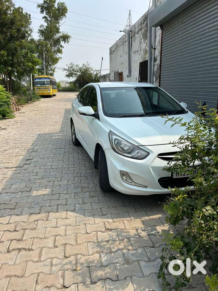 Hyundai Verna 2011