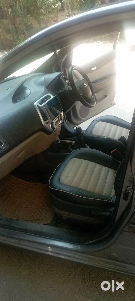 Hyundai I20 Magna 2013 Low Km Excellent Condition Family Car