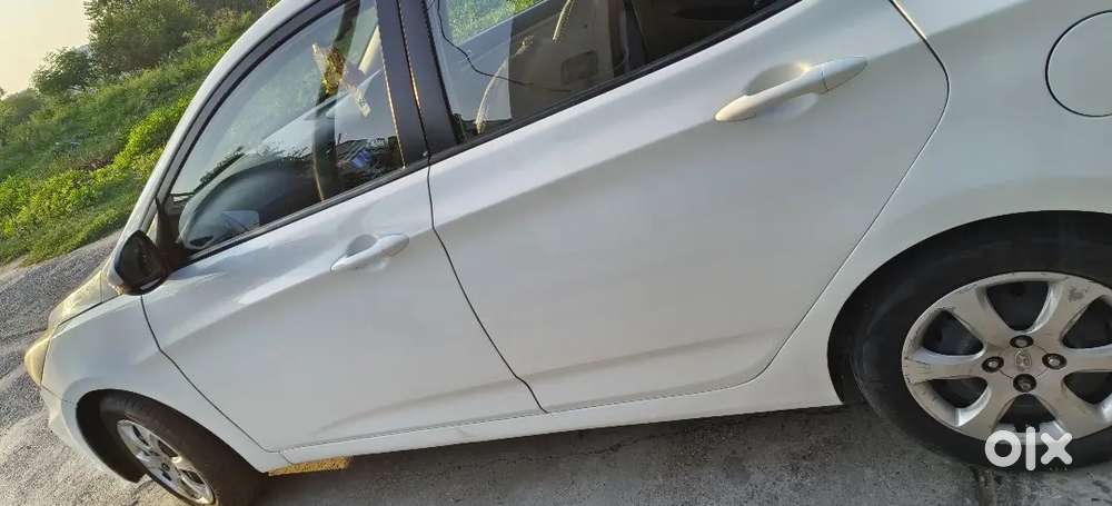 Hyundai Fluidic Verna 2012