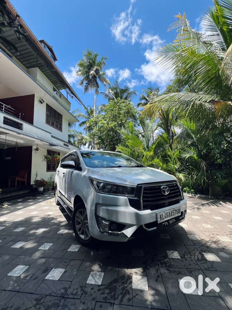 Toyota Innova Crysta 2017
