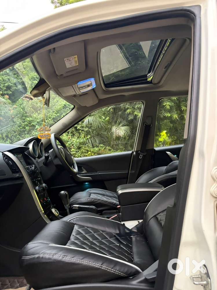 Mahindra Xuv500 Diesel 2018 W9 Automatic 74900km With Service Records