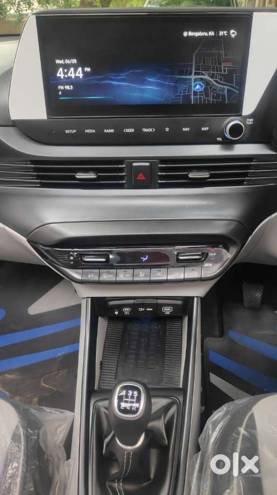 Hyundai I20 Asta (o) 1.2 Mt, 2023, Petrol
