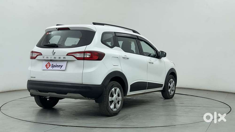 Renault Triber Rxz, 2022, Petrol