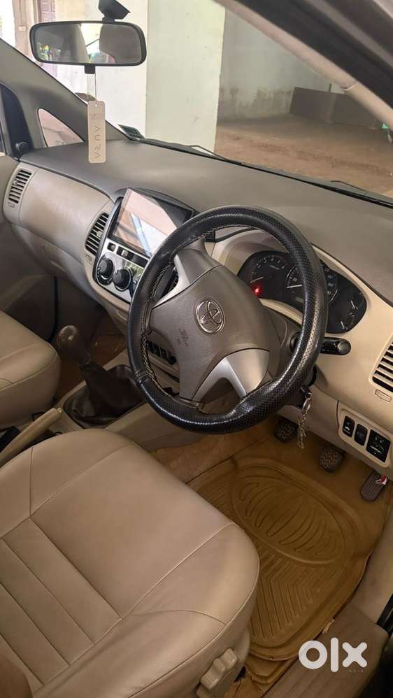 Toyota Innova Diesel 2012 G4 8 Seat