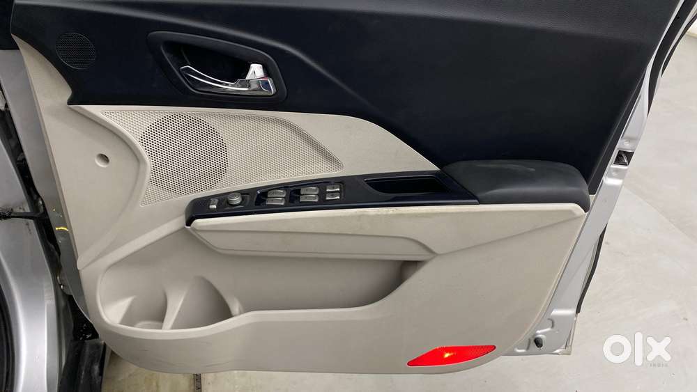 Mahindra Xuv300 W8 Diesel, 2019, Diesel