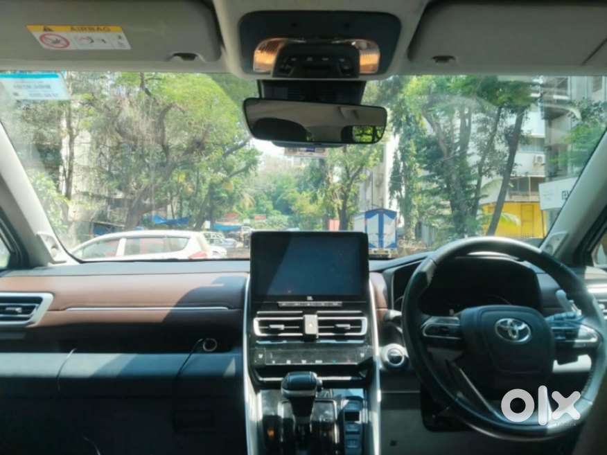 Toyota Innova Hycross 2.0 Zx (o) Hybrid 7 Str, 2023, Petrol