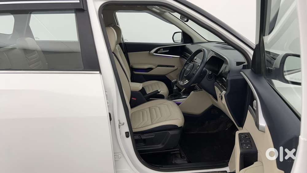 Kia Carens 1.4 Luxury 7 Str, 2022, Petrol