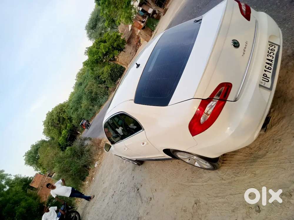 Skoda Superb 2010 Diesel 105000 Km Driven