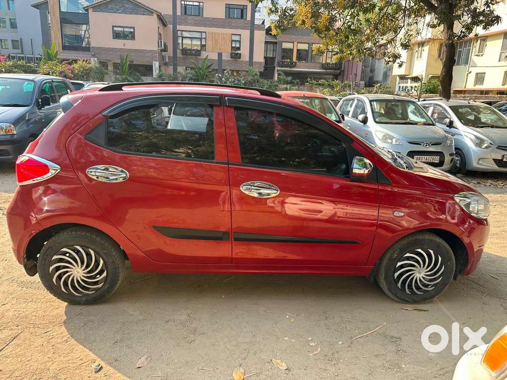 Tata Tiago 2018 Petrol First Owner 32000 Km Driven