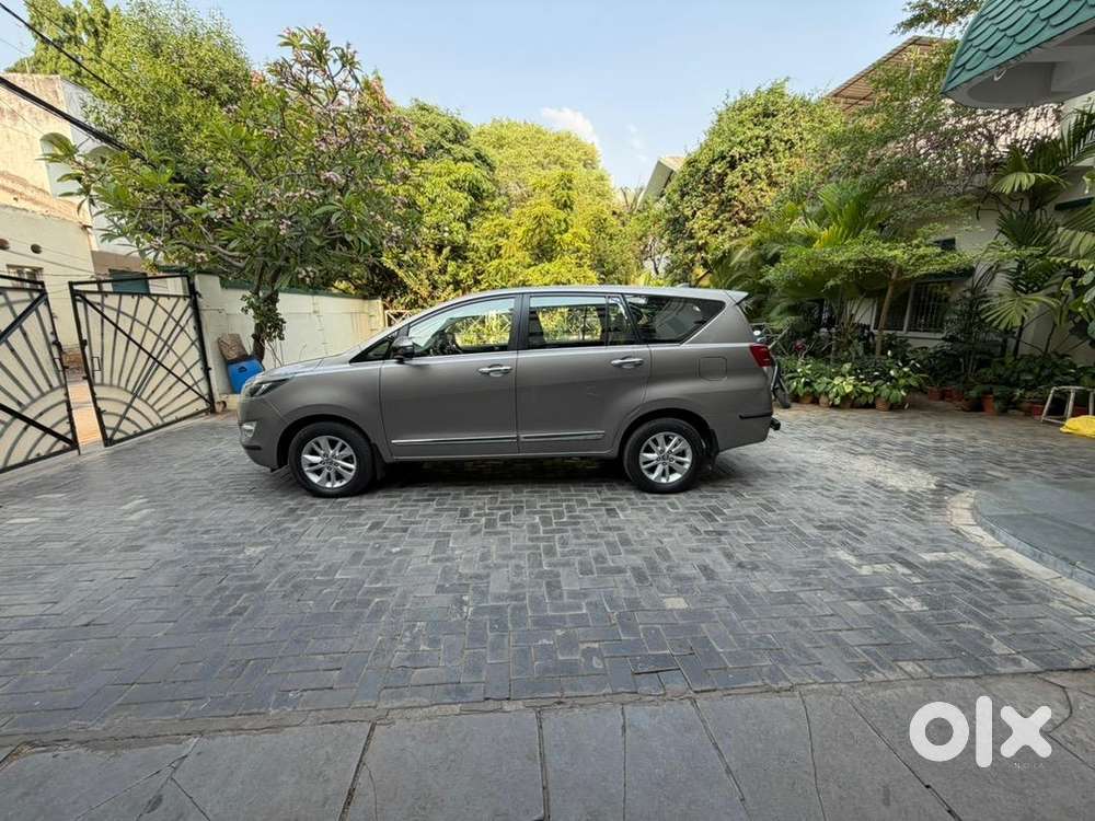 Toyota Innova Crysta