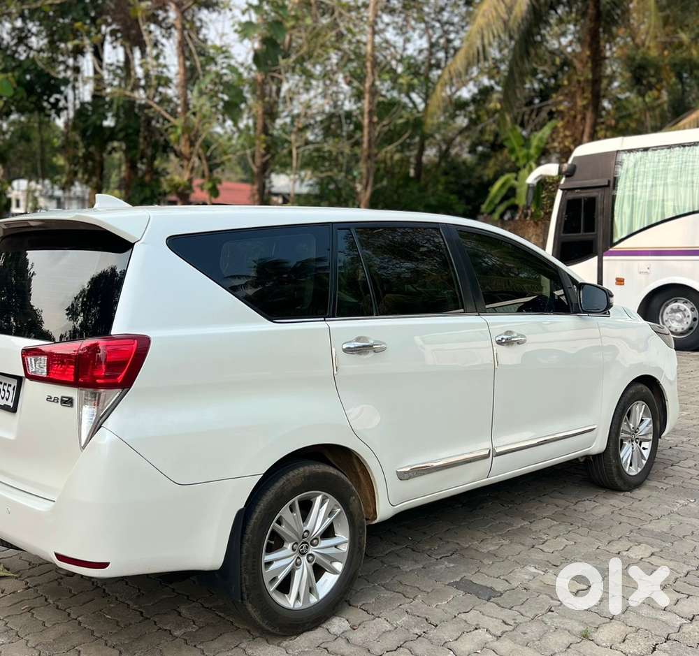 Toyota Innova Crysta 2018/6 2.8 Z At Diesel 105000 Km Driven