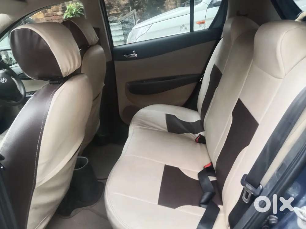 Hyundai I20 Magna 2012  Tax2027