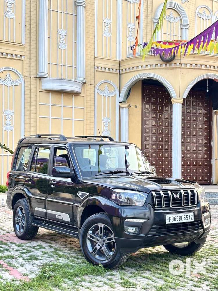 Mahindra Scorpio 2023 Diesel 35800 Km Driven