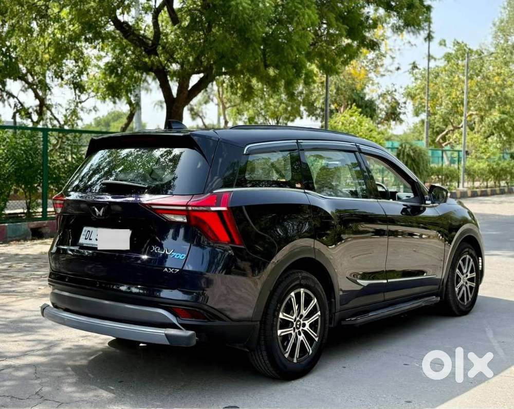 Mahindra Xuv700 2.0 Ax 7 Petrol Mt Str, 2026, Petrol