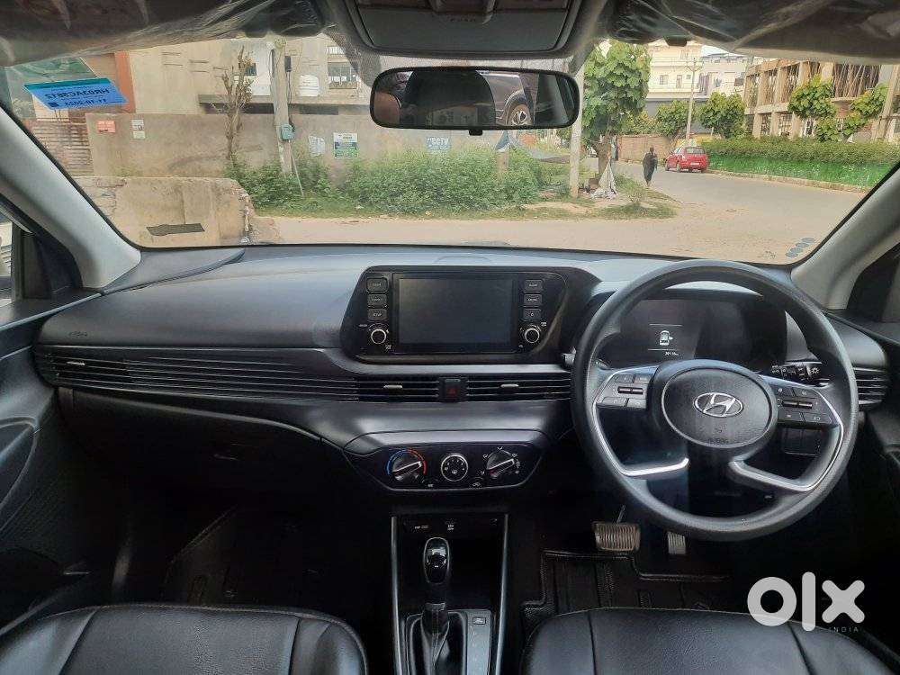 Hyundai I20 Sportz 1.2 Ivt, 2023, Petrol