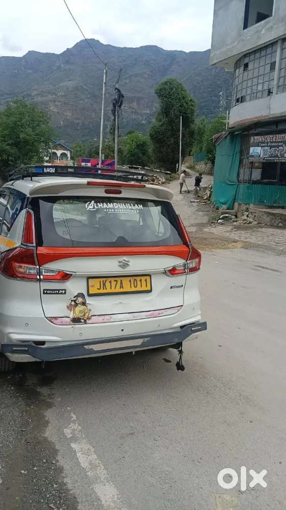 Maruti Suzuki Ertiga 2024 Manual Petrol