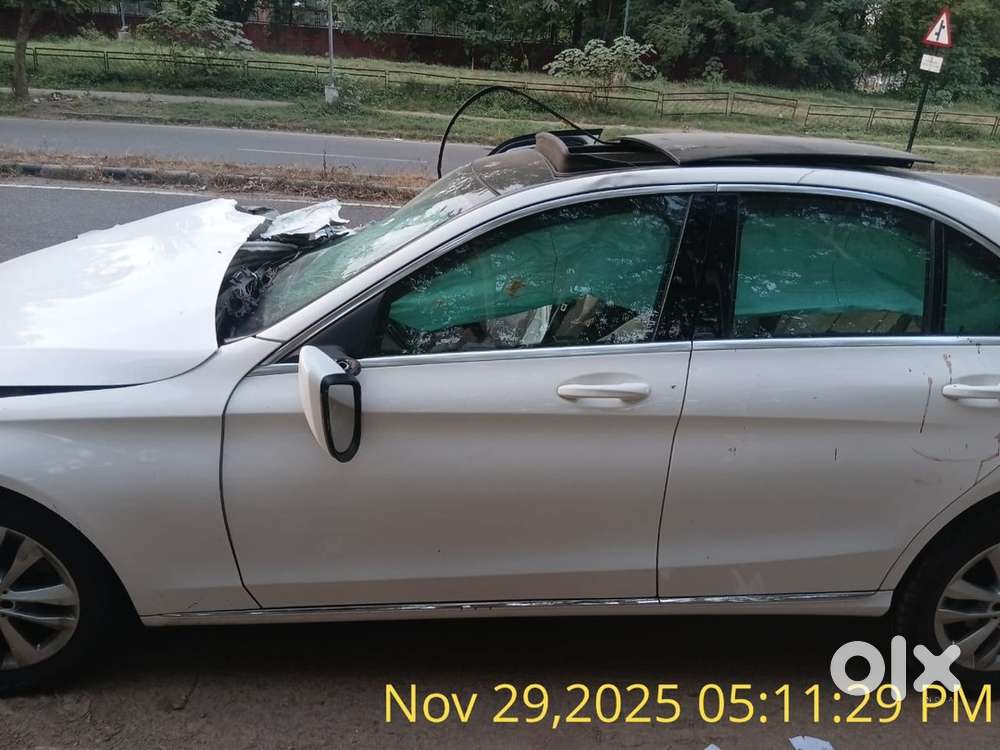 Accidental Mercedes-benz C-class 2020 Diesel