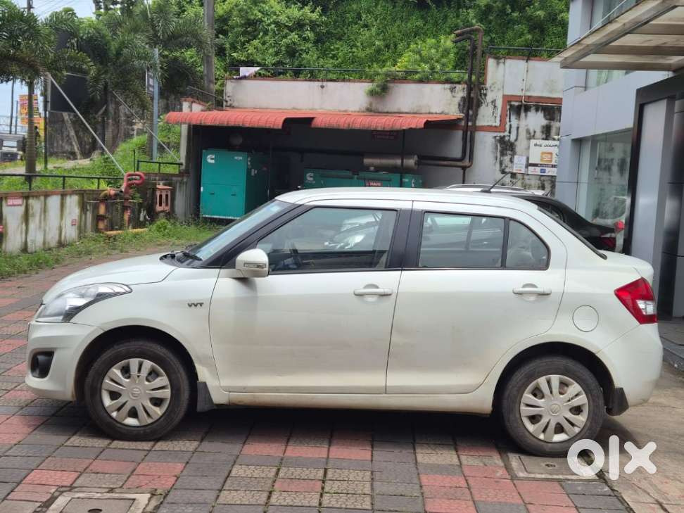 Maruti Suzuki Swift Dzire 1.2 Vxi Bsiv, 2014, Petrol