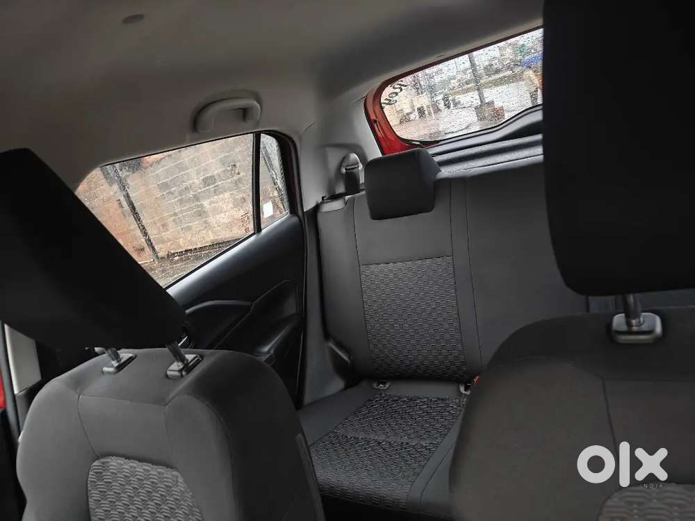 Maruti Suzuki Swift Petrol 2024
