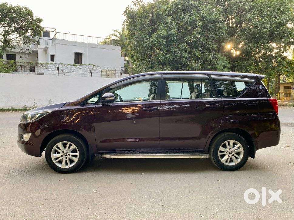 Toyota Innova Crysta 2.8 Gx At, 2017, Diesel