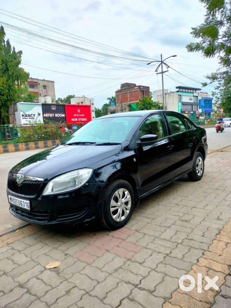 Skoda Rapid 1.6 Mpi Elegance Plus, 2013, Petrol