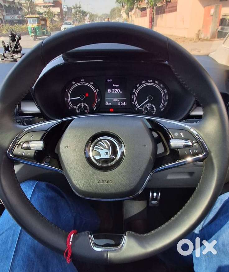 Skoda Slavia Sportline 1.0l Tsi Mt, 2025, Petrol