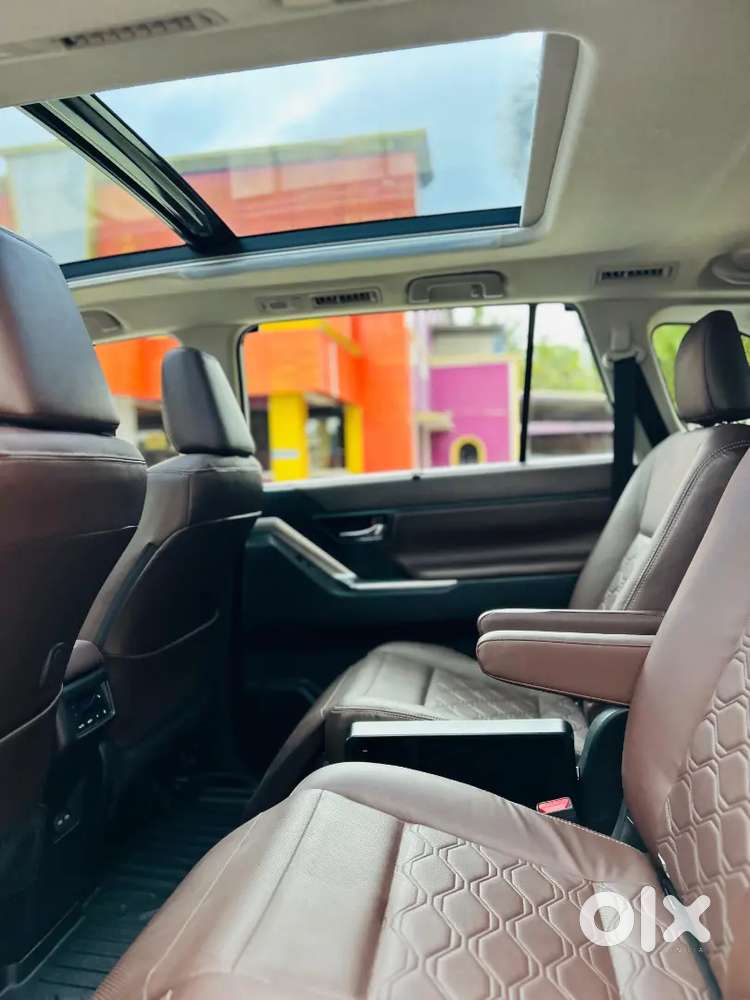 Toyota Innova Hycross 2025 Last