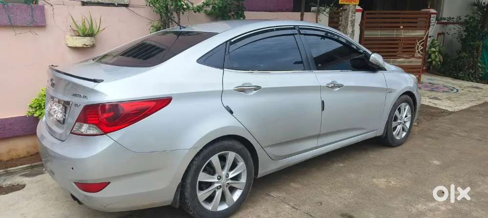 Hyundai Verna Sx 2012 Top End Batton Start