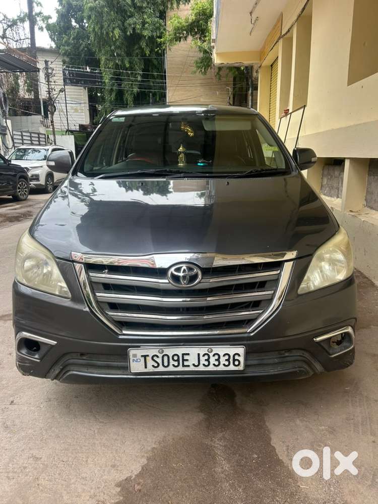 Toyota Innova 2015 Diesel Well Maintained