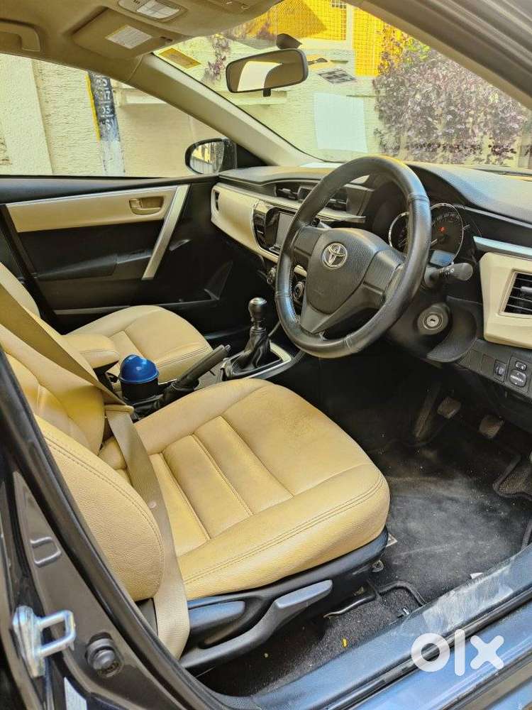 Toyota Corolla Altis 1.8 J, 2015, Petrol